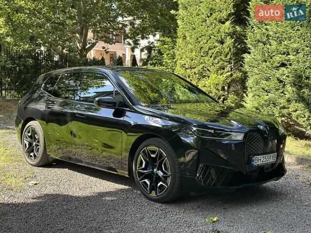 Черный БМВ iX, объемом двигателя 0 л и пробегом 48 тыс. км за 48000 $, фото 23 на Automoto.ua