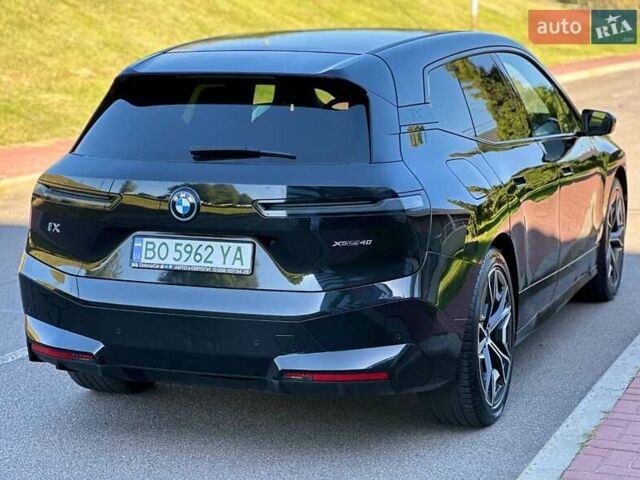 Черный БМВ iX, объемом двигателя 0 л и пробегом 20 тыс. км за 48400 $, фото 13 на Automoto.ua