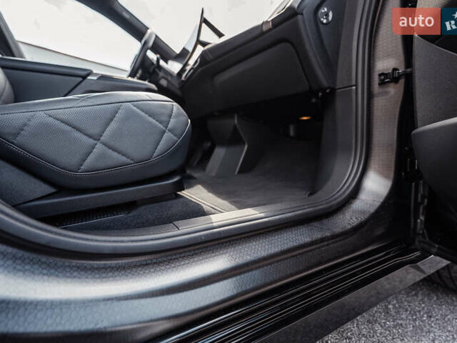 Черный БМВ iX, объемом двигателя 0 л и пробегом 67 тыс. км за 67000 $, фото 54 на Automoto.ua