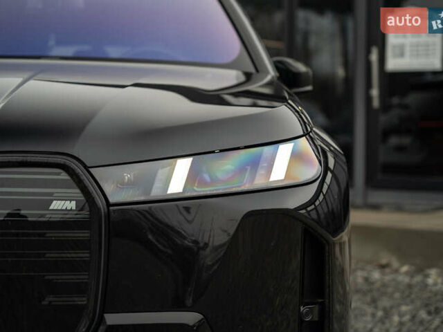 Черный БМВ iX, объемом двигателя 0 л и пробегом 40 тыс. км за 59900 $, фото 13 на Automoto.ua