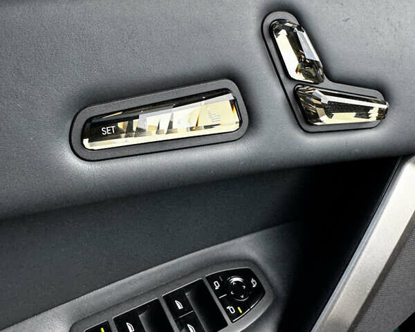 Черный БМВ iX, объемом двигателя 0 л и пробегом 71 тыс. км за 48240 $, фото 43 на Automoto.ua