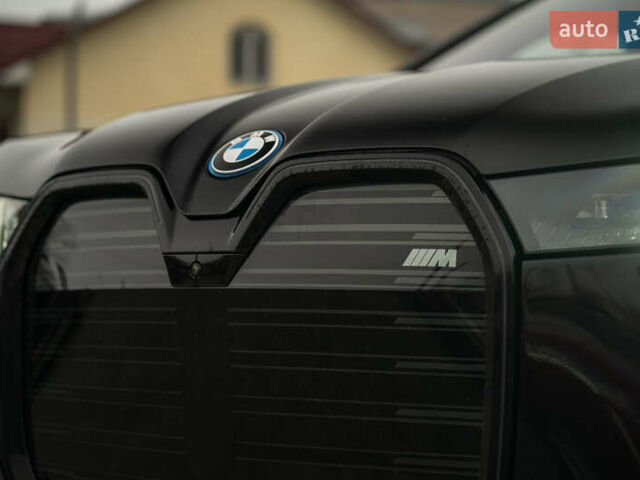 Черный БМВ iX, объемом двигателя 0 л и пробегом 40 тыс. км за 59900 $, фото 14 на Automoto.ua