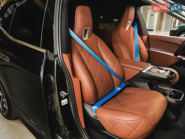 Чорний БМВ iX, об'ємом двигуна 0 л та пробігом 20 тис. км за 79999 $, фото 8 на Automoto.ua