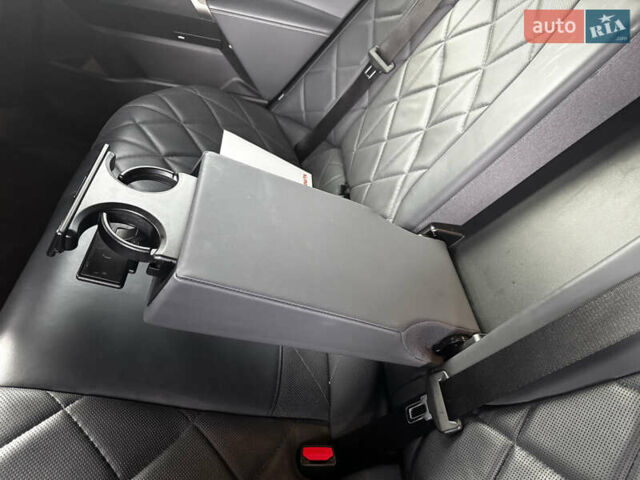 Черный БМВ iX, объемом двигателя 0 л и пробегом 71 тыс. км за 48240 $, фото 27 на Automoto.ua