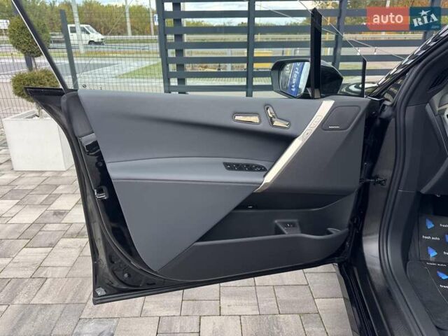 Черный БМВ iX, объемом двигателя 0 л и пробегом 45 тыс. км за 68700 $, фото 13 на Automoto.ua