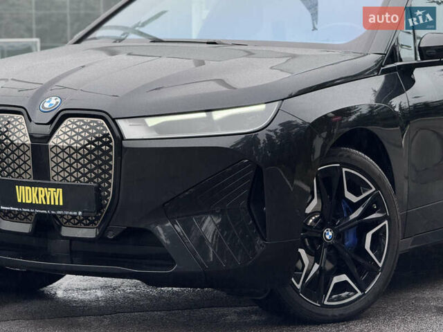 Черный БМВ iX, объемом двигателя 0 л и пробегом 18 тыс. км за 45900 $, фото 3 на Automoto.ua