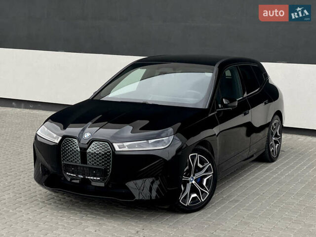 Черный БМВ iX, объемом двигателя 0 л и пробегом 27 тыс. км за 50000 $, фото 3 на Automoto.ua