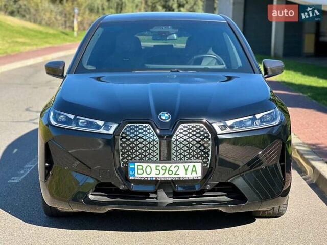 Черный БМВ iX, объемом двигателя 0 л и пробегом 20 тыс. км за 48400 $, фото 6 на Automoto.ua