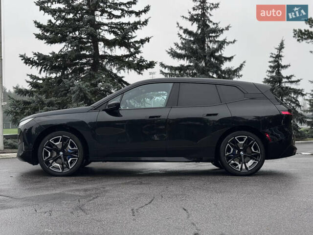 Черный БМВ iX, объемом двигателя 0 л и пробегом 18 тыс. км за 45900 $, фото 13 на Automoto.ua