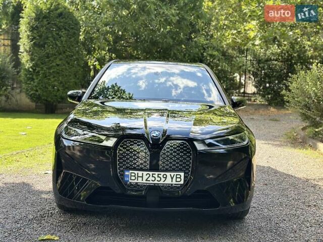Черный БМВ iX, объемом двигателя 0 л и пробегом 48 тыс. км за 48000 $, фото 22 на Automoto.ua