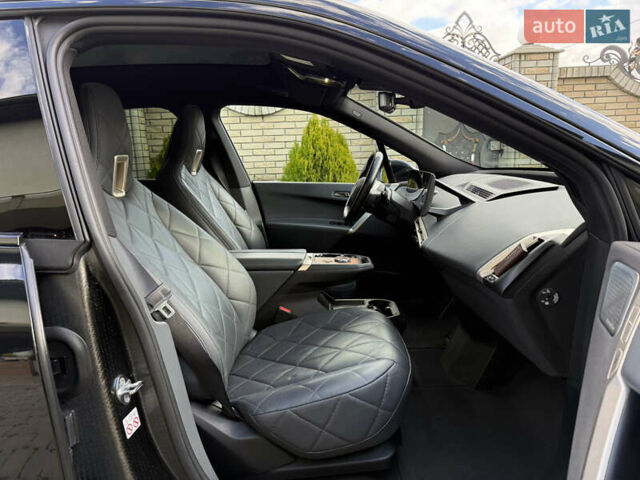 Черный БМВ iX, объемом двигателя 0 л и пробегом 57 тыс. км за 72000 $, фото 77 на Automoto.ua