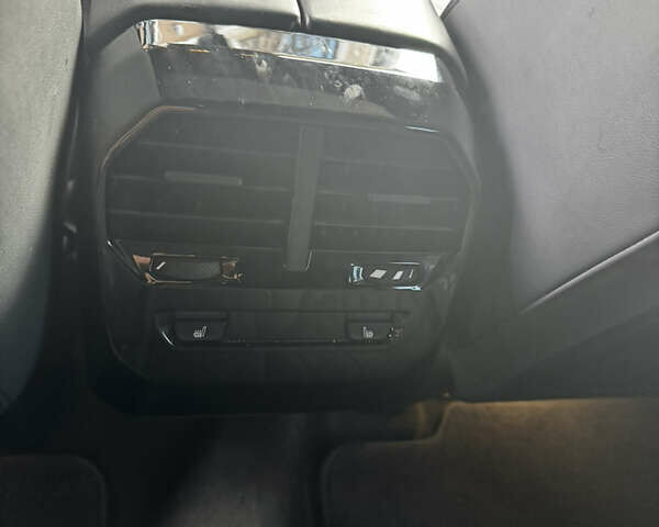 Черный БМВ iX, объемом двигателя 0 л и пробегом 71 тыс. км за 48240 $, фото 26 на Automoto.ua