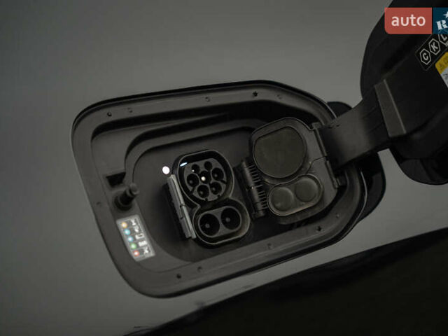 Черный БМВ iX, объемом двигателя 0 л и пробегом 40 тыс. км за 59900 $, фото 51 на Automoto.ua