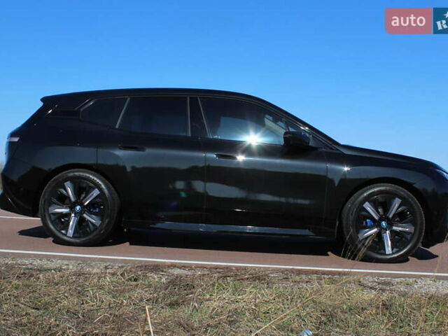 Черный БМВ iX, объемом двигателя 0 л и пробегом 83 тыс. км за 57700 $, фото 4 на Automoto.ua