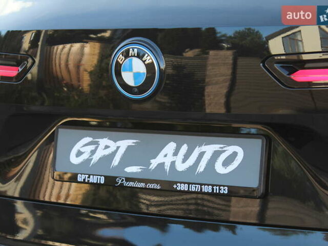 Черный БМВ iX, объемом двигателя 0 л и пробегом 27 тыс. км за 69700 $, фото 14 на Automoto.ua