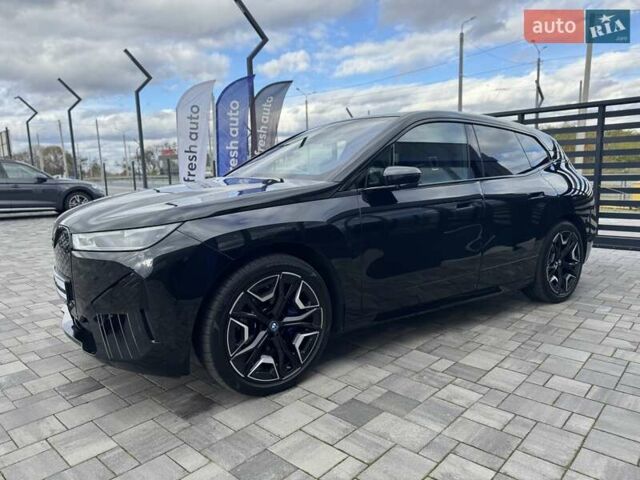 Черный БМВ iX, объемом двигателя 0 л и пробегом 45 тыс. км за 68700 $, фото 8 на Automoto.ua