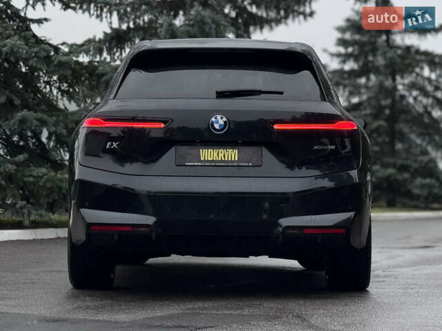 Черный БМВ iX, объемом двигателя 0 л и пробегом 18 тыс. км за 45900 $, фото 19 на Automoto.ua