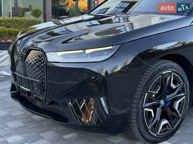 Черный БМВ iX, объемом двигателя 0 л и пробегом 125 тыс. км за 42800 $, фото 10 на Automoto.ua