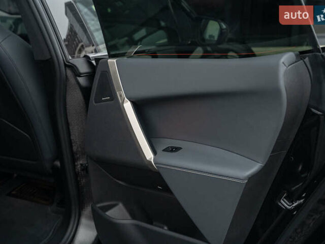 Черный БМВ iX, объемом двигателя 0 л и пробегом 40 тыс. км за 59900 $, фото 55 на Automoto.ua