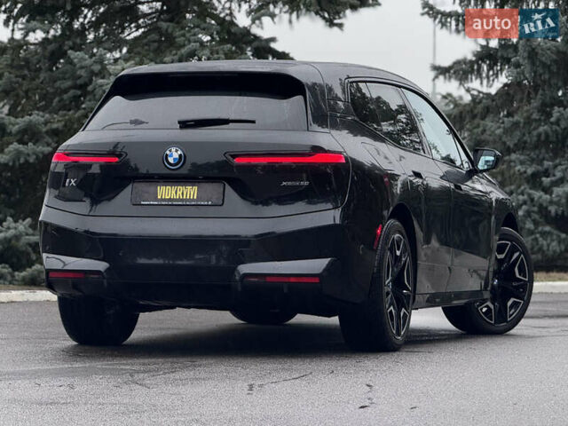 Черный БМВ iX, объемом двигателя 0 л и пробегом 18 тыс. км за 45900 $, фото 22 на Automoto.ua
