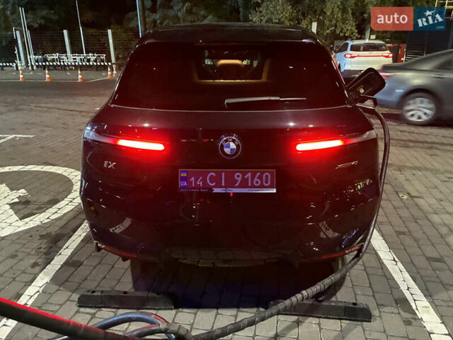 Черный БМВ iX, объемом двигателя 0 л и пробегом 165 тыс. км за 39000 $, фото 7 на Automoto.ua