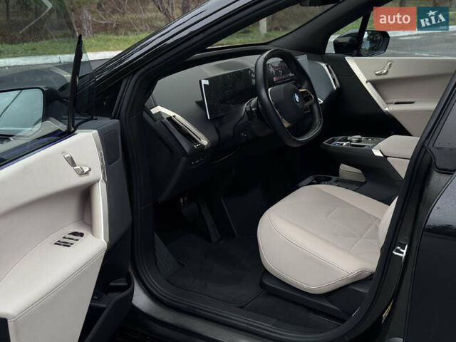 Черный БМВ iX, объемом двигателя 0 л и пробегом 18 тыс. км за 45900 $, фото 34 на Automoto.ua