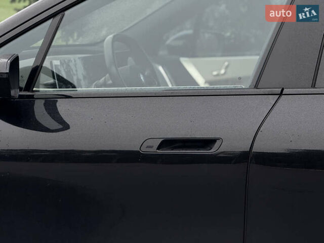 Черный БМВ iX, объемом двигателя 0 л и пробегом 18 тыс. км за 45900 $, фото 23 на Automoto.ua