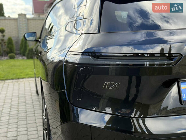 Черный БМВ iX, объемом двигателя 0 л и пробегом 57 тыс. км за 72000 $, фото 35 на Automoto.ua