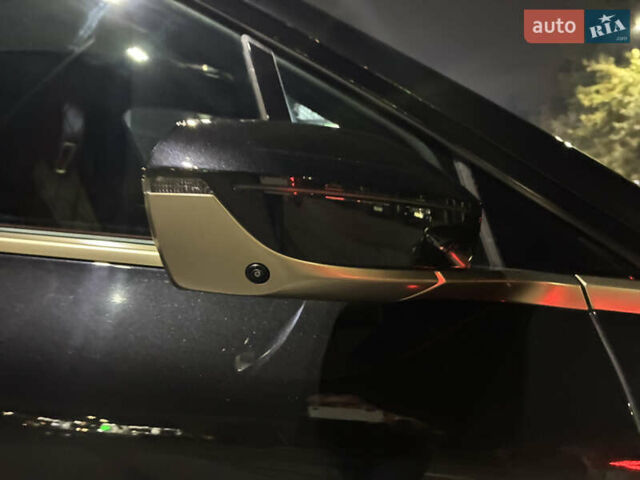 Черный БМВ iX, объемом двигателя 0 л и пробегом 165 тыс. км за 39000 $, фото 12 на Automoto.ua