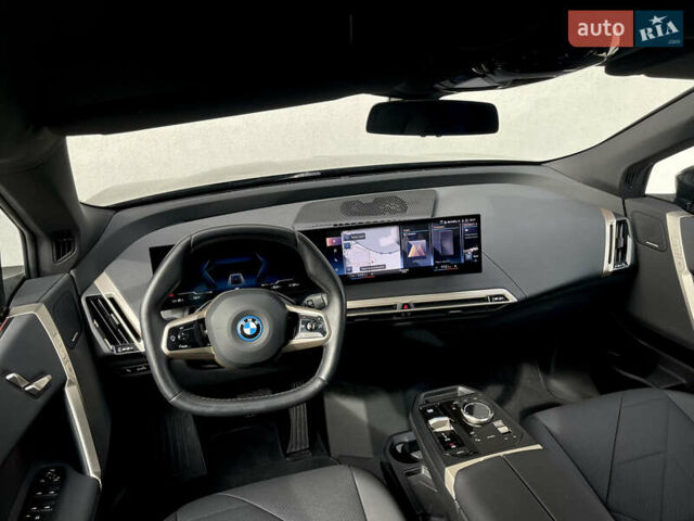 Черный БМВ iX, объемом двигателя 0 л и пробегом 27 тыс. км за 50000 $, фото 43 на Automoto.ua