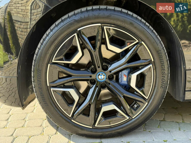 Черный БМВ iX, объемом двигателя 0 л и пробегом 57 тыс. км за 72000 $, фото 104 на Automoto.ua