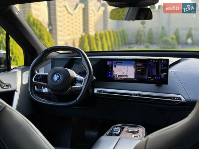 Черный БМВ iX, объемом двигателя 0 л и пробегом 57 тыс. км за 72000 $, фото 48 на Automoto.ua