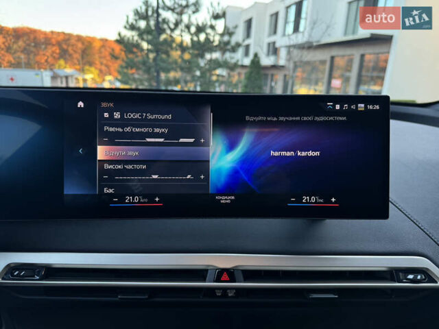 Черный БМВ iX, объемом двигателя 0 л и пробегом 125 тыс. км за 42800 $, фото 33 на Automoto.ua
