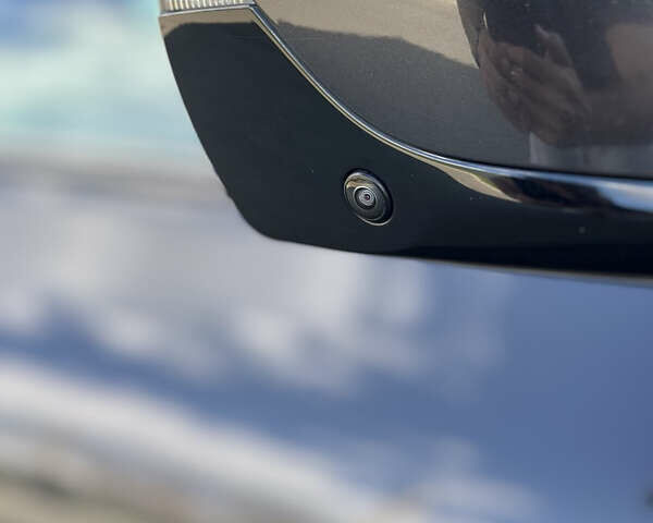 Черный БМВ iX, объемом двигателя 0 л и пробегом 54 тыс. км за 55000 $, фото 20 на Automoto.ua