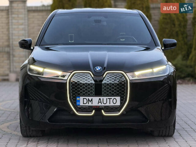 Черный БМВ iX, объемом двигателя 0 л и пробегом 57 тыс. км за 72000 $, фото 110 на Automoto.ua