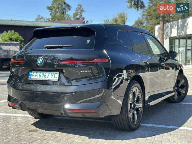 Черный БМВ iX, объемом двигателя 0 л и пробегом 14 тыс. км за 51999 $, фото 17 на Automoto.ua