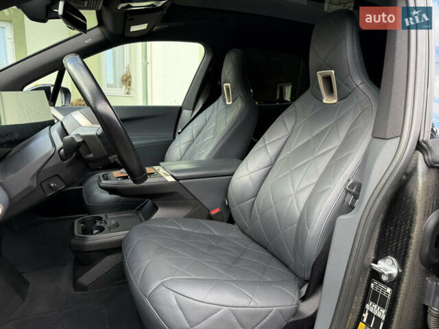Черный БМВ iX, объемом двигателя 0 л и пробегом 57 тыс. км за 72000 $, фото 45 на Automoto.ua