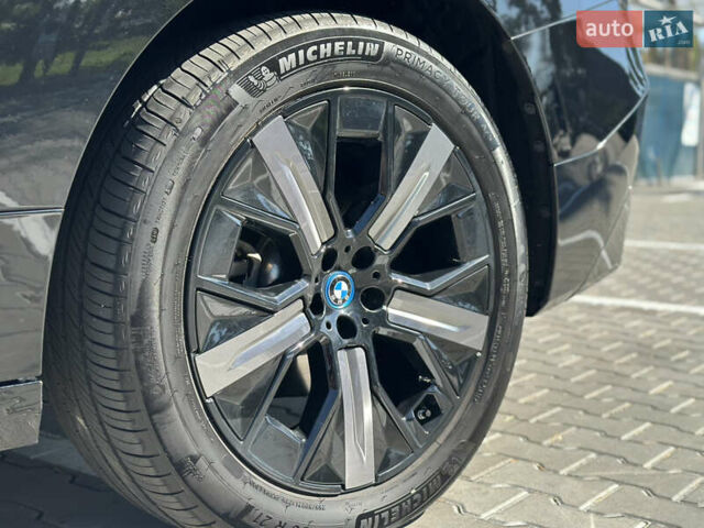 Черный БМВ iX, объемом двигателя 0 л и пробегом 14 тыс. км за 51999 $, фото 28 на Automoto.ua