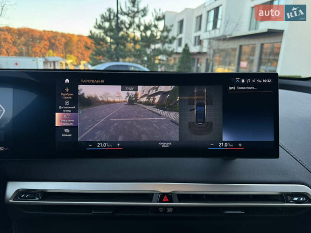 Черный БМВ iX, объемом двигателя 0 л и пробегом 125 тыс. км за 42800 $, фото 45 на Automoto.ua