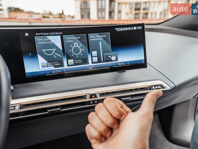 Черный БМВ iX, объемом двигателя 0 л и пробегом 67 тыс. км за 67000 $, фото 71 на Automoto.ua