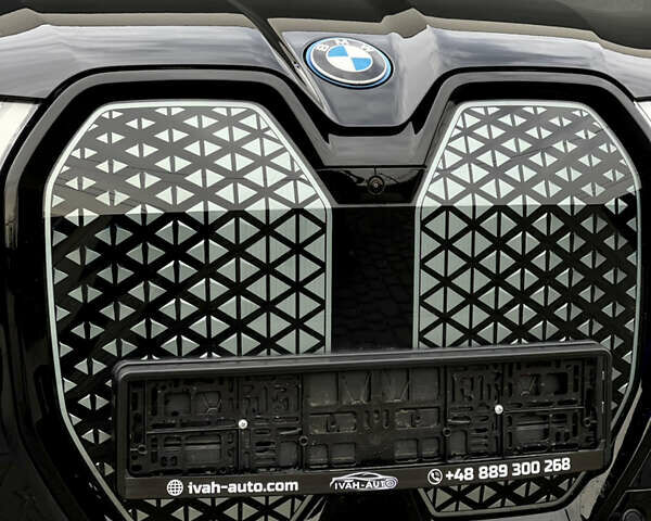 Черный БМВ iX, объемом двигателя 0 л и пробегом 27 тыс. км за 50000 $, фото 8 на Automoto.ua