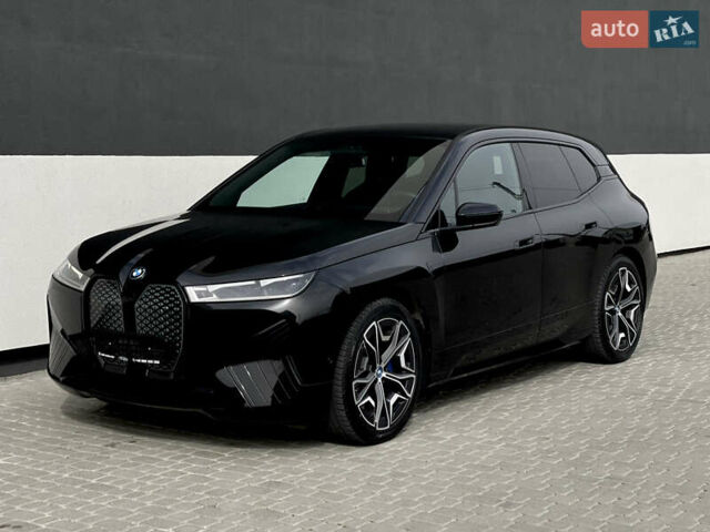 Черный БМВ iX, объемом двигателя 0 л и пробегом 27 тыс. км за 50000 $, фото 42 на Automoto.ua