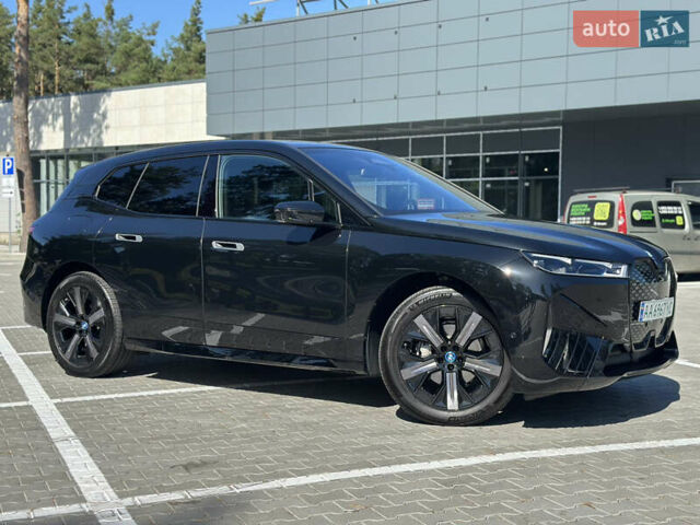 Черный БМВ iX, объемом двигателя 0 л и пробегом 14 тыс. км за 51999 $, фото 4 на Automoto.ua