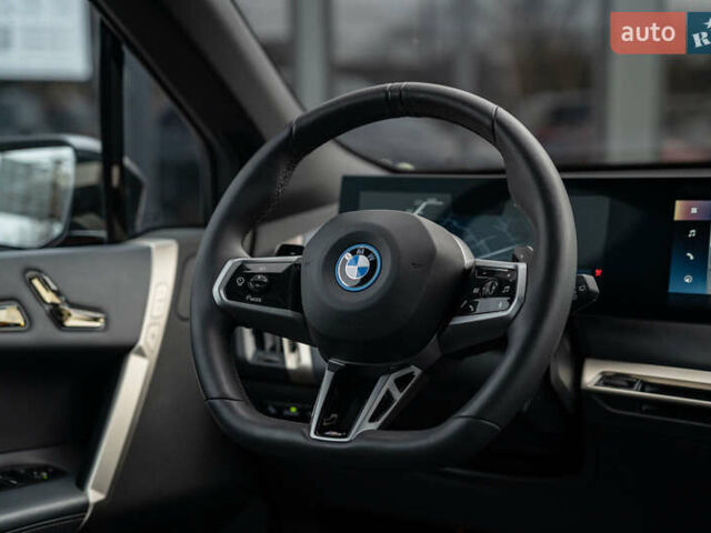 Черный БМВ iX, объемом двигателя 0 л и пробегом 40 тыс. км за 59900 $, фото 30 на Automoto.ua