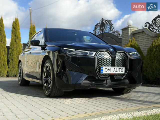 Черный БМВ iX, объемом двигателя 0 л и пробегом 57 тыс. км за 72000 $, фото 23 на Automoto.ua