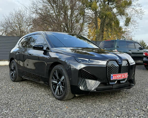 Чорний БМВ iX, об'ємом двигуна 0 л та пробігом 66 тис. км за 59900 $, фото 5 на Automoto.ua