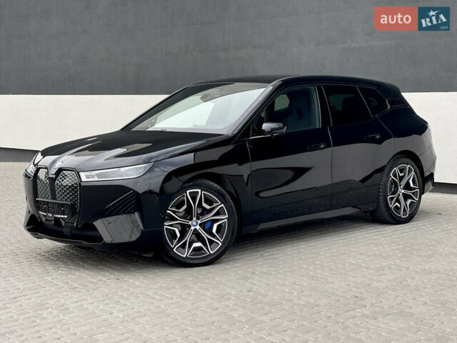 Черный БМВ iX, объемом двигателя 0 л и пробегом 27 тыс. км за 50000 $, фото 4 на Automoto.ua