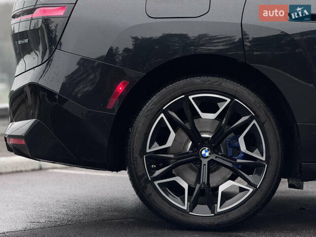 Черный БМВ iX, объемом двигателя 0 л и пробегом 18 тыс. км за 45900 $, фото 12 на Automoto.ua