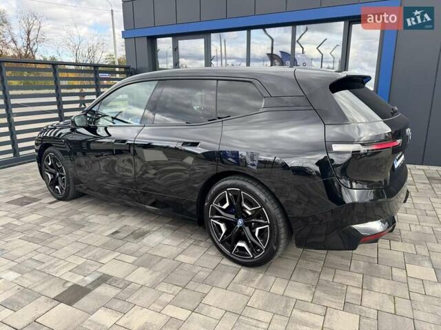 Черный БМВ iX, объемом двигателя 0 л и пробегом 45 тыс. км за 68700 $, фото 9 на Automoto.ua