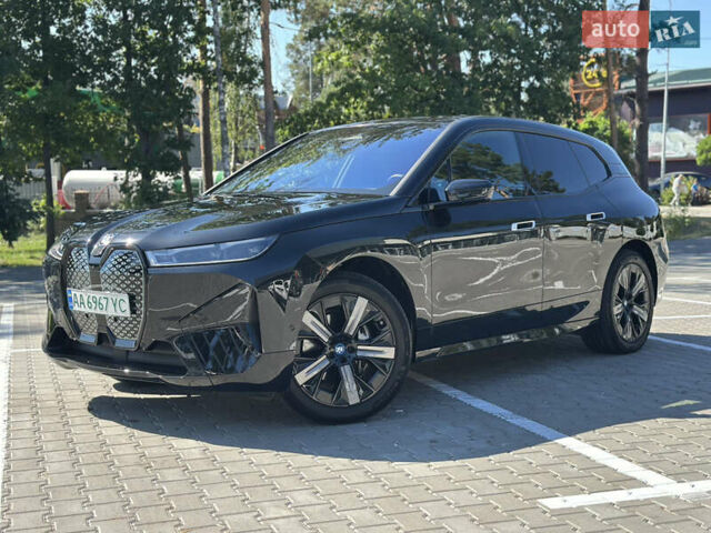 Черный БМВ iX, объемом двигателя 0 л и пробегом 14 тыс. км за 51999 $, фото 10 на Automoto.ua